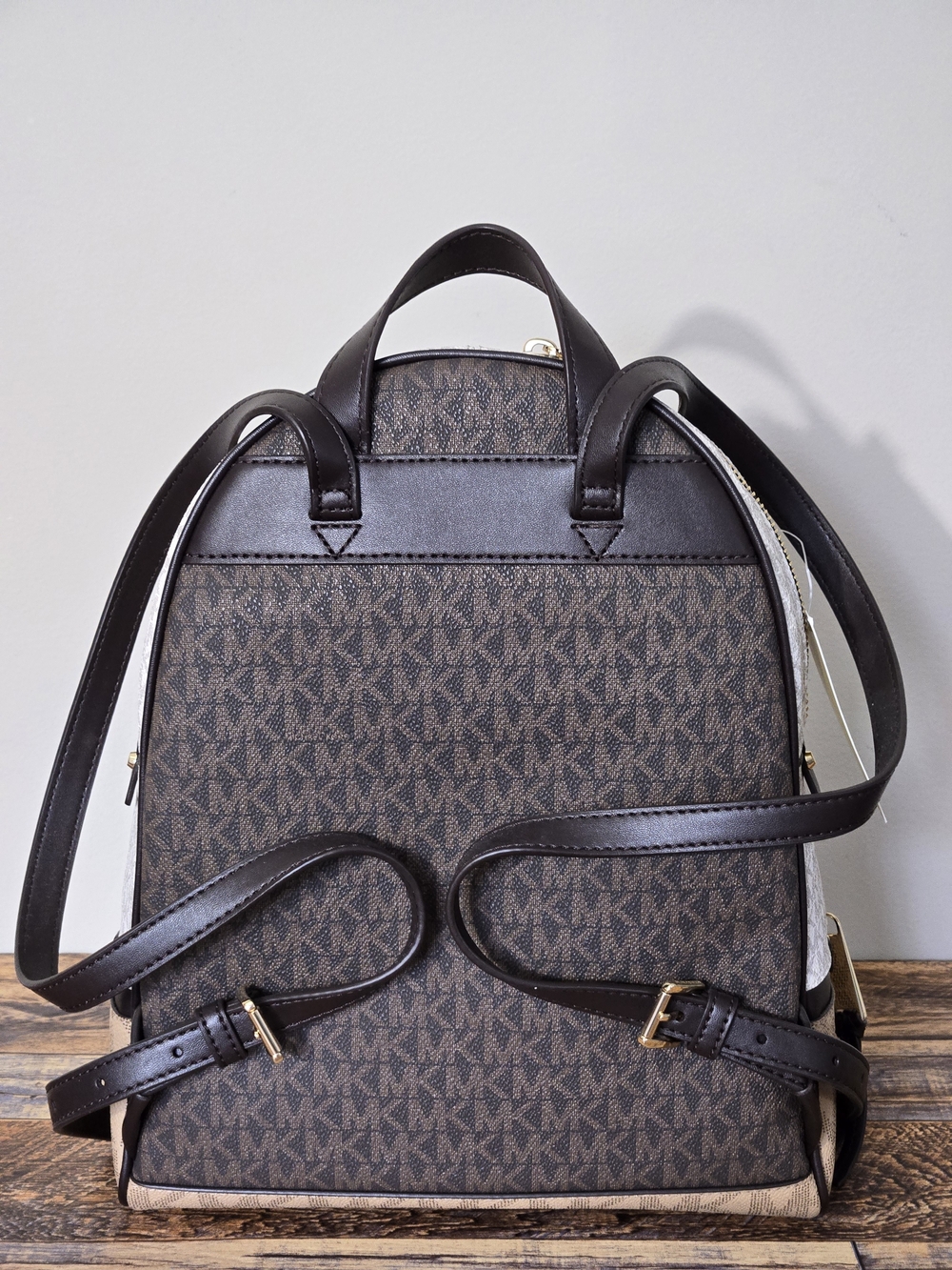 Michael Kors Rhea Backpack In Color-Block - Picture 6 of 7